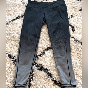 Athleta women’s ombré workout leggings. Size large.